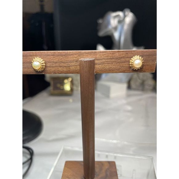 None Jewelry - 14k gold pearl stud earrings